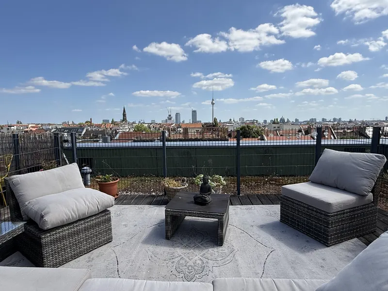 Hochwertig möblierte Maisonette mit privater Dachterrasse & Berlin-Panorama | Mitte (befristet) — photo 1